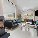 Ferienhaus Gorgeous In With Sauna *