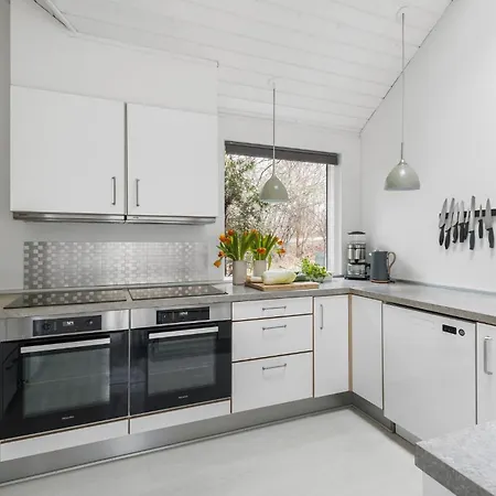 Ferienhaus Lovely In With Kitchen *